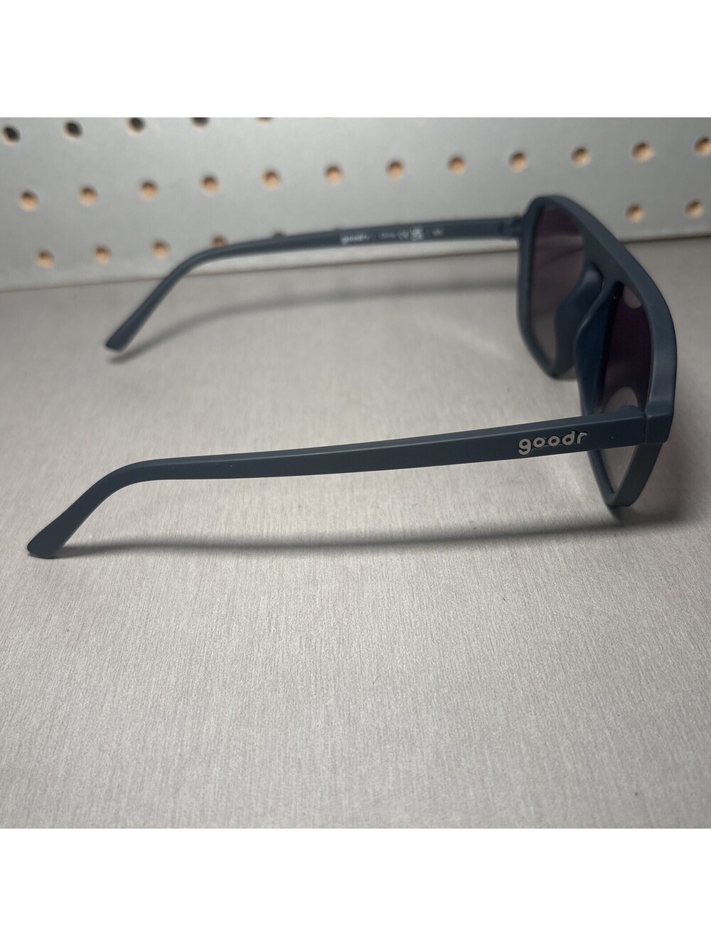 GOODR Sunglasses Retro G Blue Frames Deja Vu Daydream Purple Lenses Sunnies - Picture 4 of 9